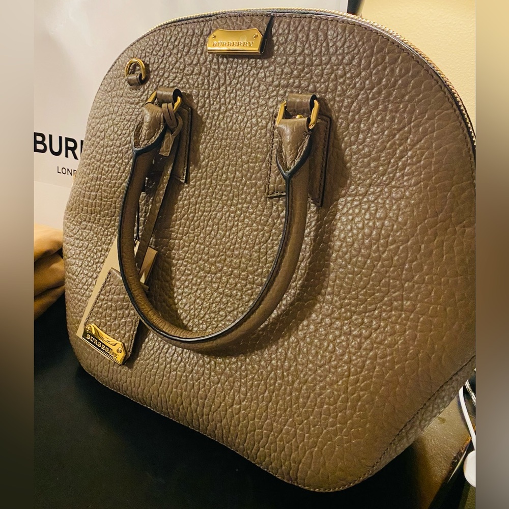 Burberry Orchard Heritage Grain Leather Taupe Large Sachel / Bowling Bag Tote